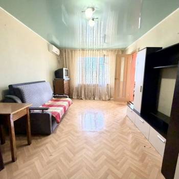 Сдается 1-комнатная квартира, 39 м²
