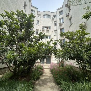 Сдается 1-комнатная квартира, 42 м²