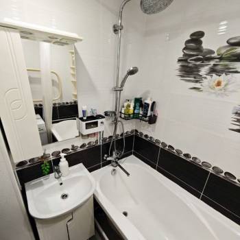 Продается 3-х комнатная квартира, 65,3 м²