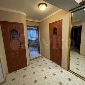 Сдается 2-х комнатная квартира, 75 м²