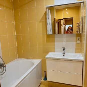 Сдается 2-х комнатная квартира, 64 м²