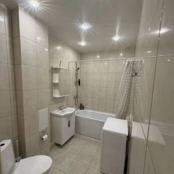 Сдается 1-комнатная квартира, 43 м²