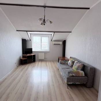 Сдается 1-комнатная квартира, 46 м²
