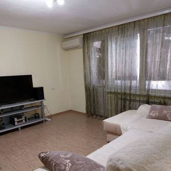 Сдается 1-комнатная квартира, 42 м²