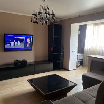 Сдается 2-х комнатная квартира, 55 м²
