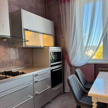 Сдается Многокомнатная квартира, 110 м²