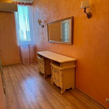 Сдается Многокомнатная квартира, 110 м²