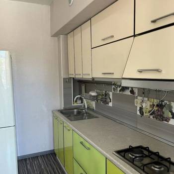 Сдается 1-комнатная квартира, 42 м²