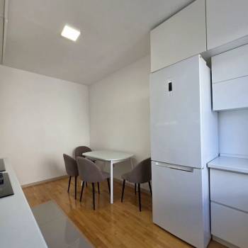 Сдается Многокомнатная квартира, 95 м²