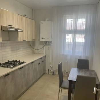 Сдается 1-комнатная квартира, 39 м²