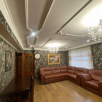 Сдается Многокомнатная квартира, 60 м²
