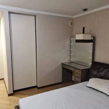Сдается Многокомнатная квартира, 100 м²