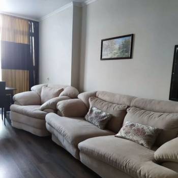 Продается 1-комнатная квартира, 45 м²