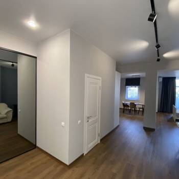 Сдается 1-комнатная квартира, 60 м²