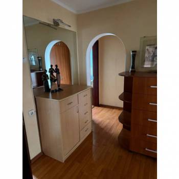 Сдается 1-комнатная квартира, 70 м²