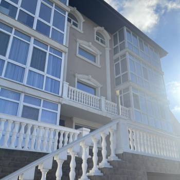 Сдается 2-х комнатная квартира, 102 м²