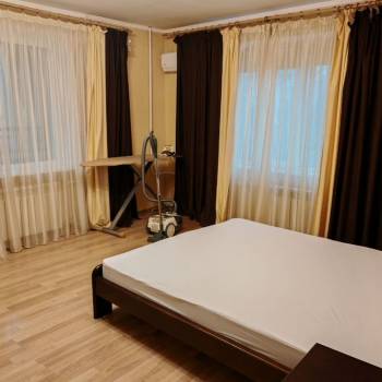 Сдается 1-комнатная квартира, 42 м²