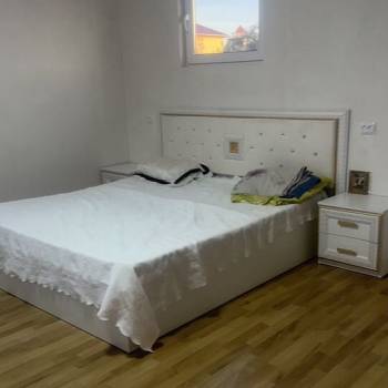 Сдается 1-комнатная квартира, 80 м²