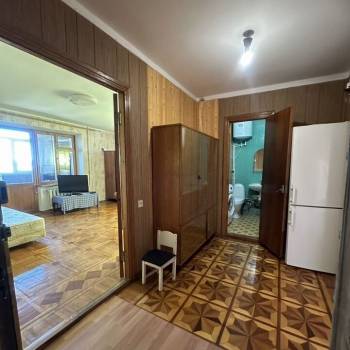 Продается 1-комнатная квартира, 37 м²