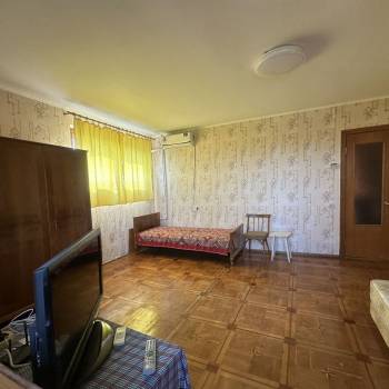 Продается 1-комнатная квартира, 37 м²