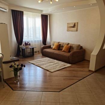 Сдается 2-х комнатная квартира, 70 м²