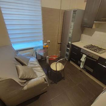 Продается 1-комнатная квартира, 82 м²