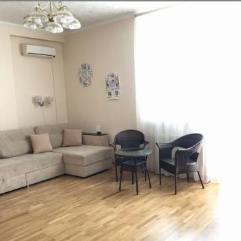 Сдается 1-комнатная квартира, 65 м²