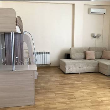 Сдается 1-комнатная квартира, 65 м²