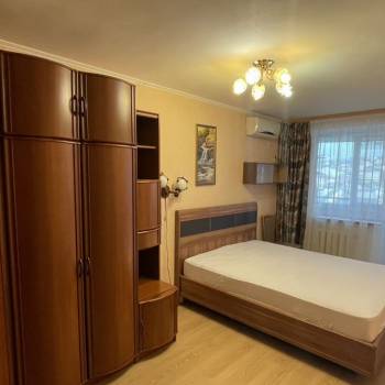 Сдается 2-х комнатная квартира, 75 м²