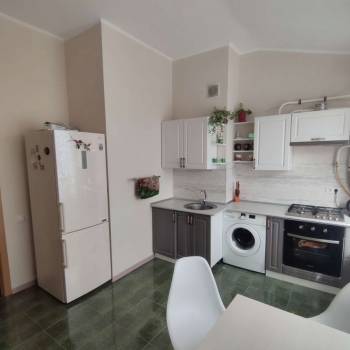 Продается 1-комнатная квартира, 48 м²