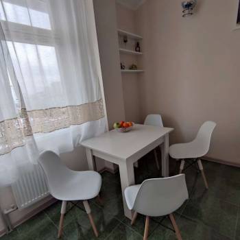 Продается 1-комнатная квартира, 48 м²