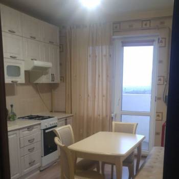 Сдается 1-комнатная квартира, 46 м²