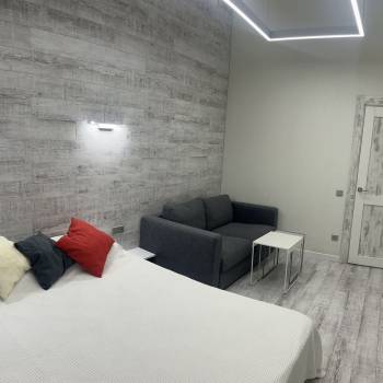 Продается 1-комнатная квартира, 42 м²
