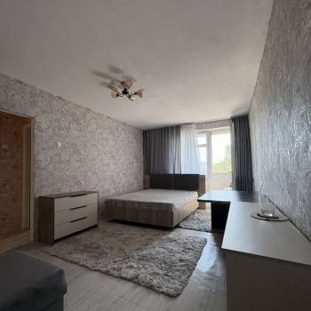Продается 1-комнатная квартира, 36 м²