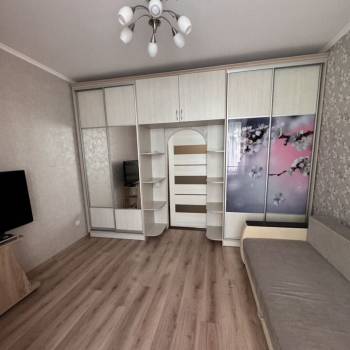 Сдается 1-комнатная квартира, 45 м²
