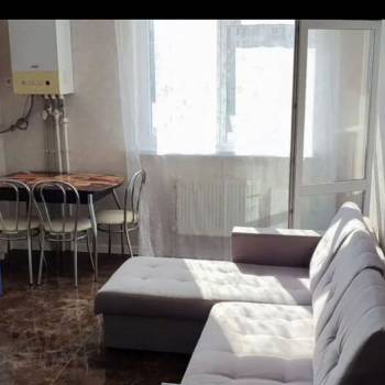 Продается 1-комнатная квартира, 41 м²