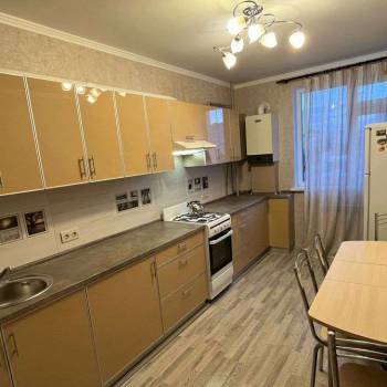 Сдается 1-комнатная квартира, 42 м²