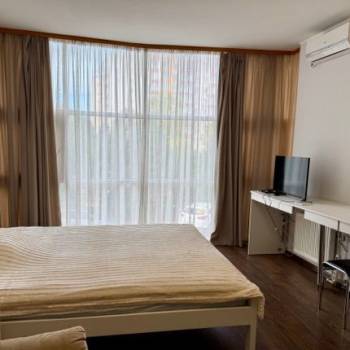 Сдается 1-комнатная квартира, 55,2 м²