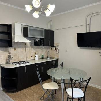 Продается 1-комнатная квартира, 43 м²