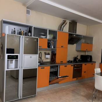 Сдается 1-комнатная квартира, 62 м²
