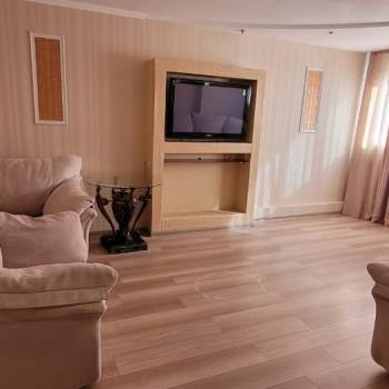 Сдается 1-комнатная квартира, 52 м²