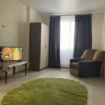 Сдается 1-комнатная квартира, 42 м²