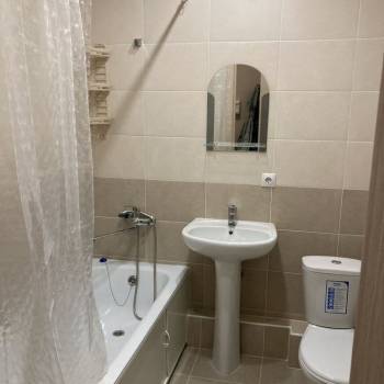 Сдается 1-комнатная квартира, 42 м²