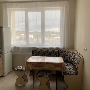 Сдается 1-комнатная квартира, 42 м²