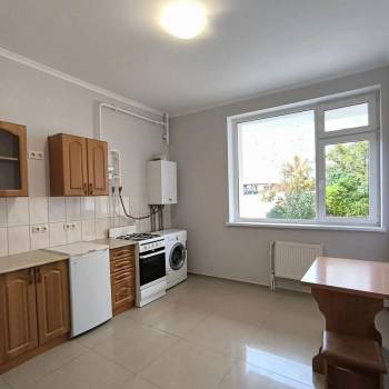 Продается 1-комнатная квартира, 37 м²