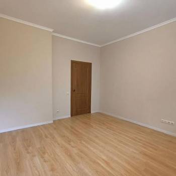 Продается 1-комнатная квартира, 37 м²