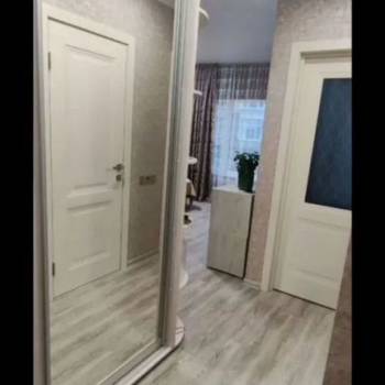 Продается 1-комнатная квартира, 63,6 м²