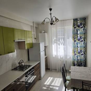 Сдается 1-комнатная квартира, 42 м²