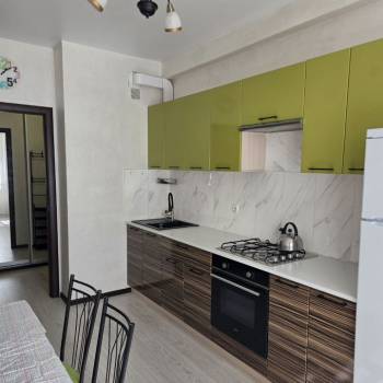 Сдается 1-комнатная квартира, 42 м²