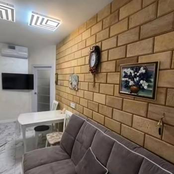 Продается 1-комнатная квартира, 54 м²
